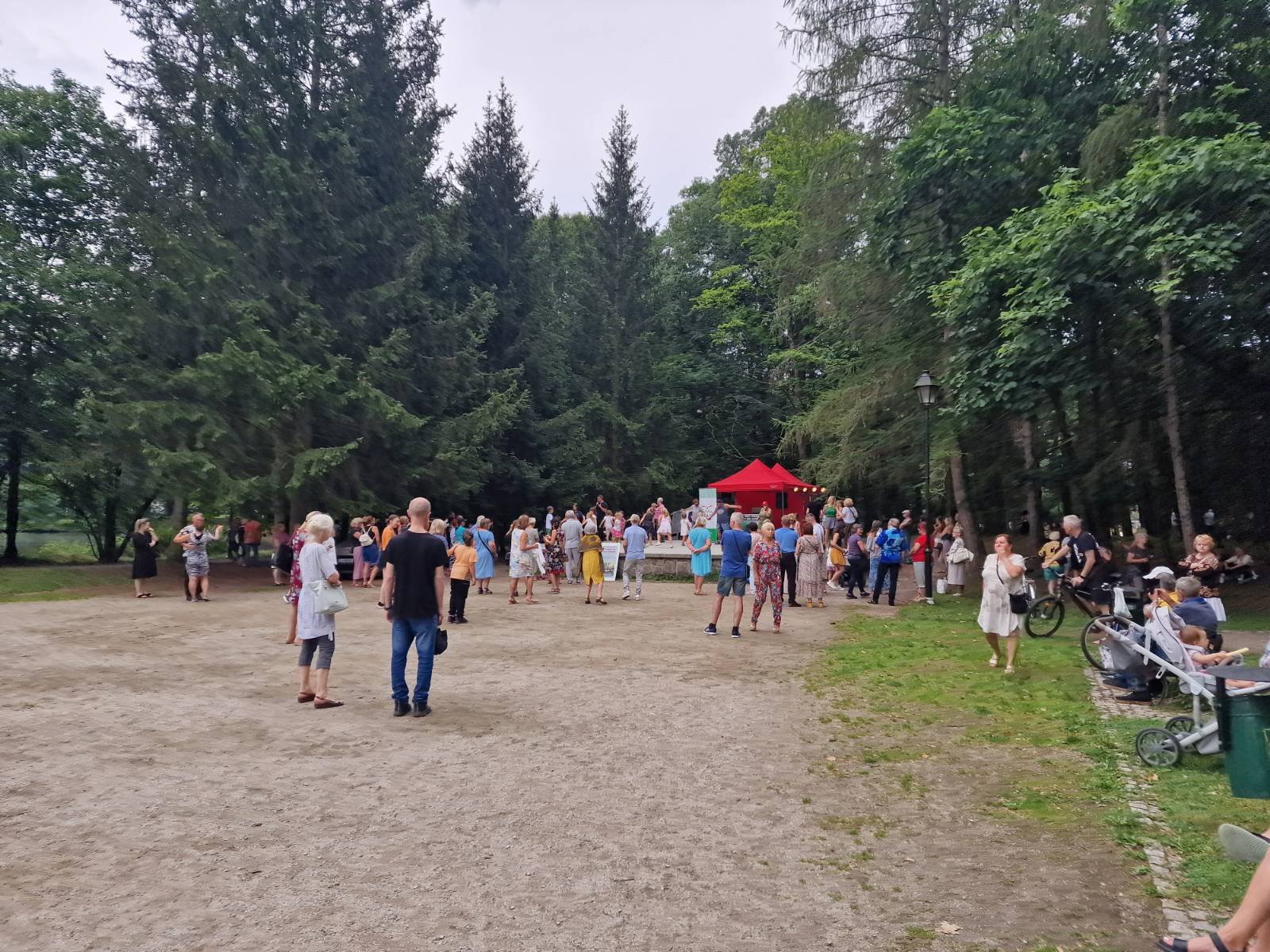 fajfy-cieplickie-potanczyli-przed-deszczem-125948