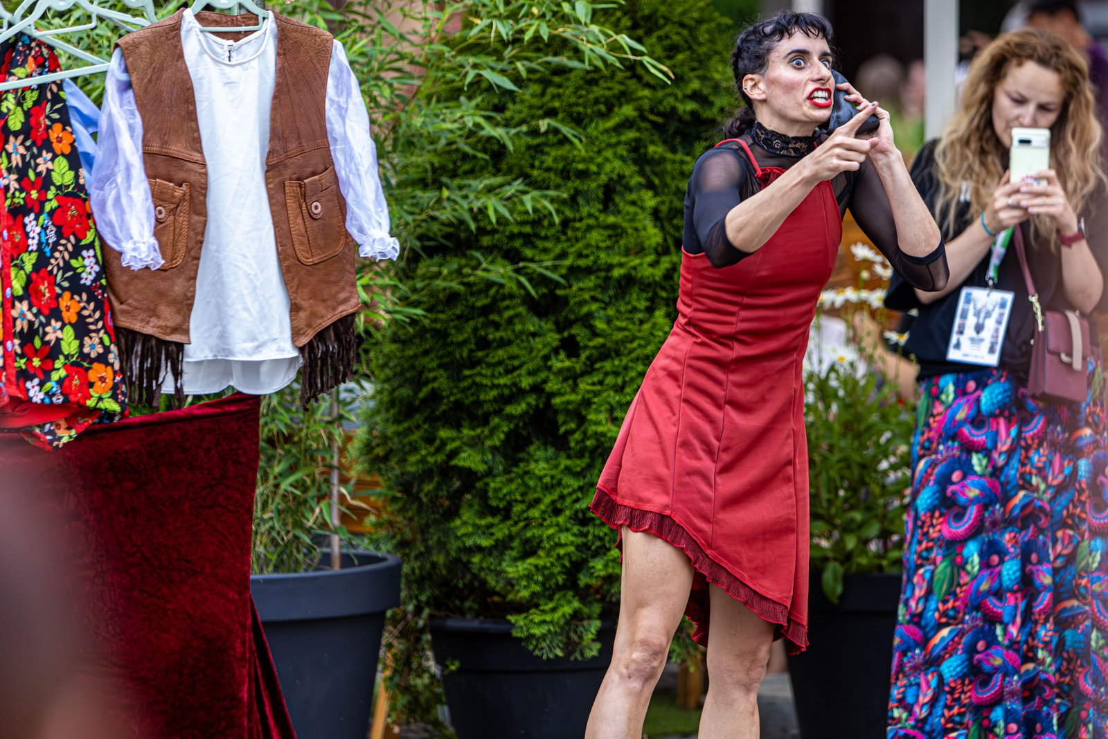 teatry-uliczne-szalay-drugi-dzien-w-strugach-deszczu-125956