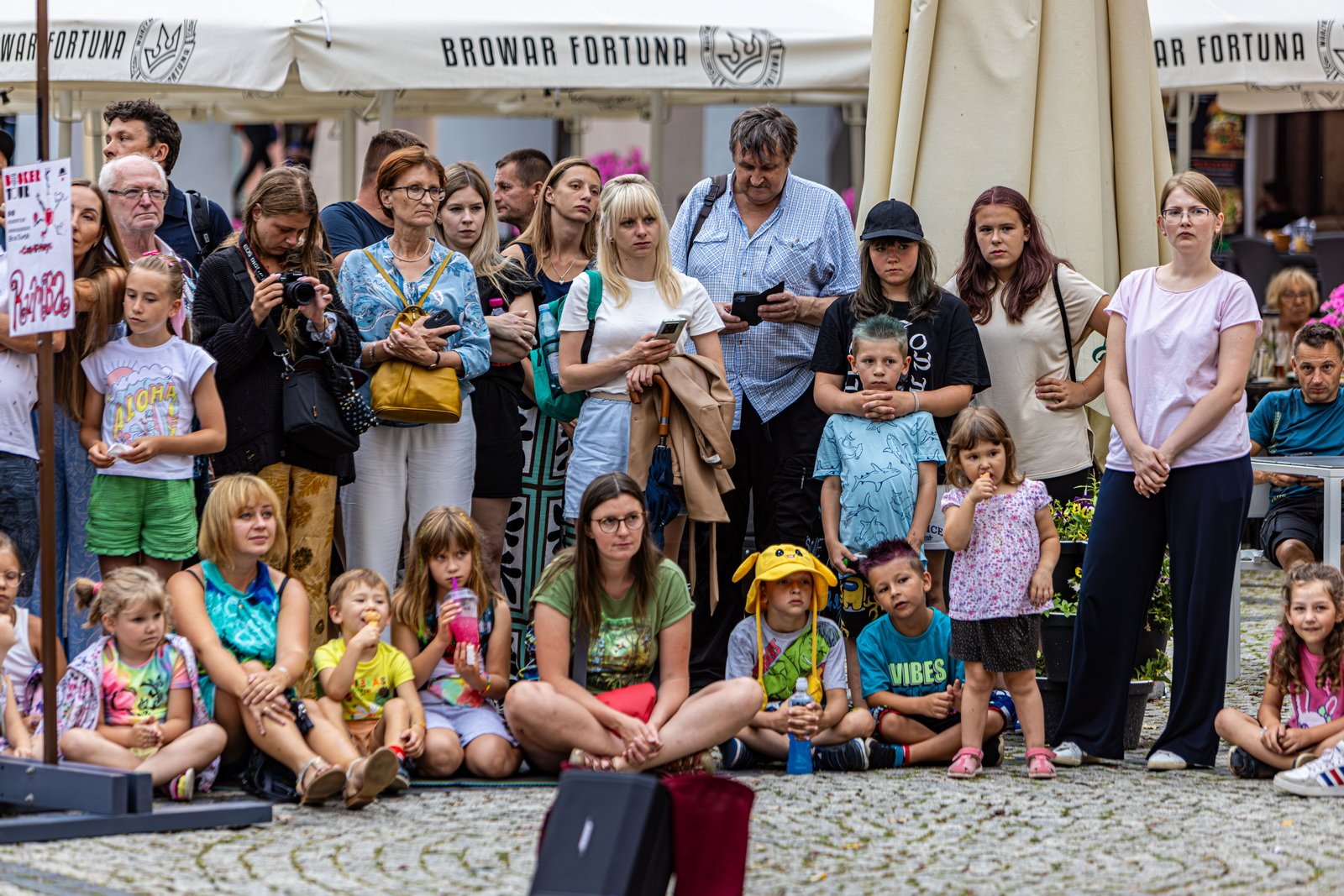 teatry-uliczne-szalay-drugi-dzien-w-strugach-deszczu-125956