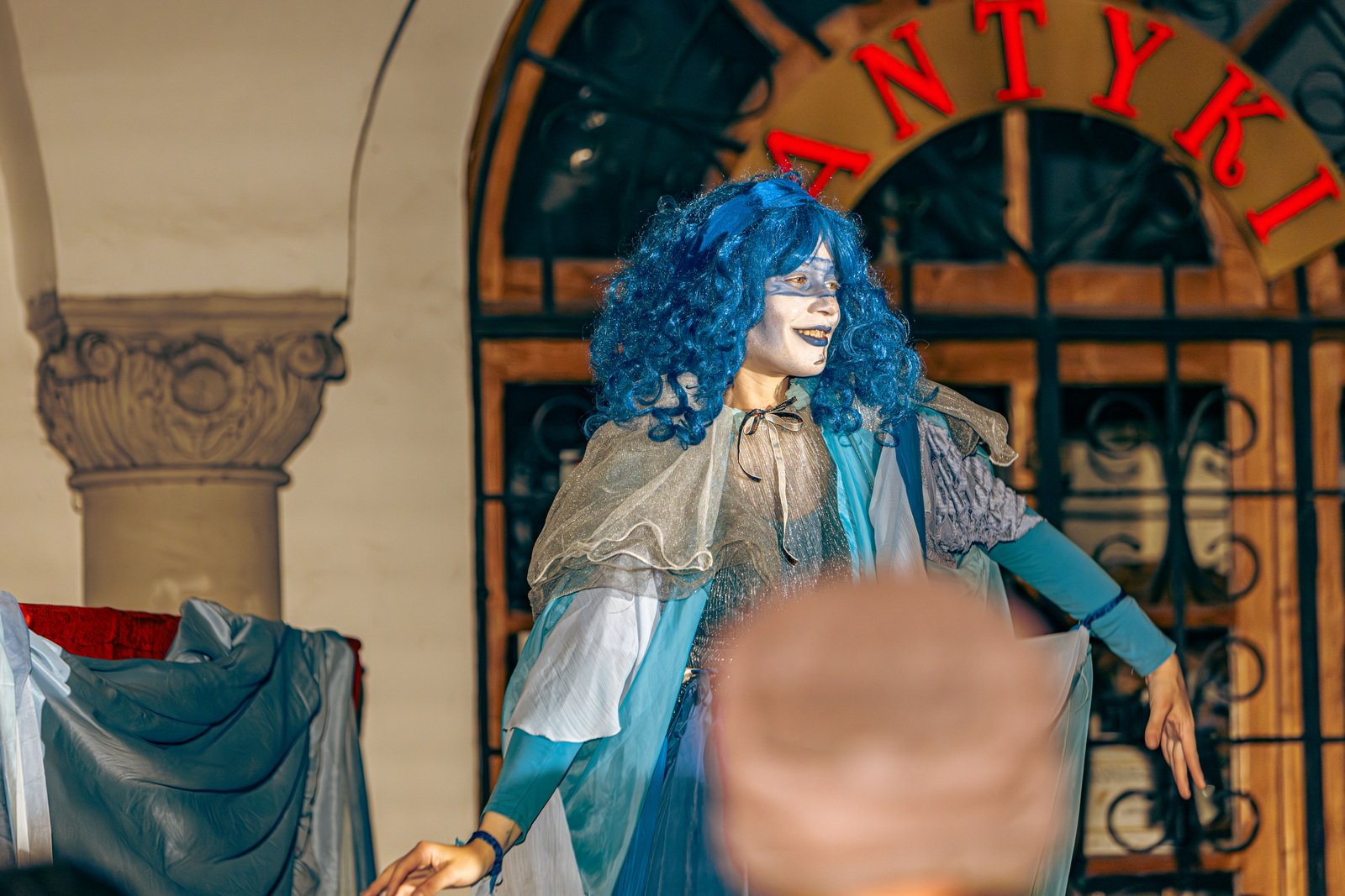 teatry-uliczne-szalay-drugi-dzien-w-strugach-deszczu-125956