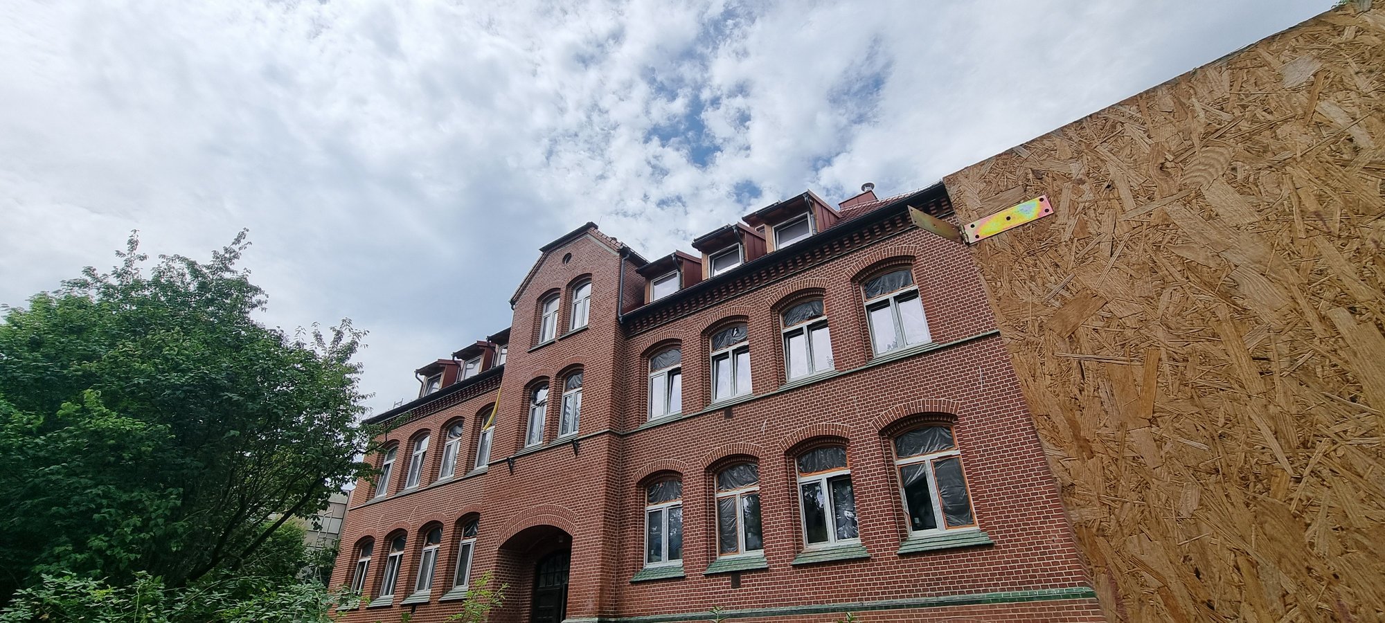 tajemnicza-budowa-w-cieplicach-125964