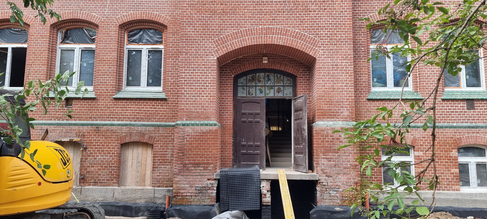 tajemnicza-budowa-w-cieplicach-125964