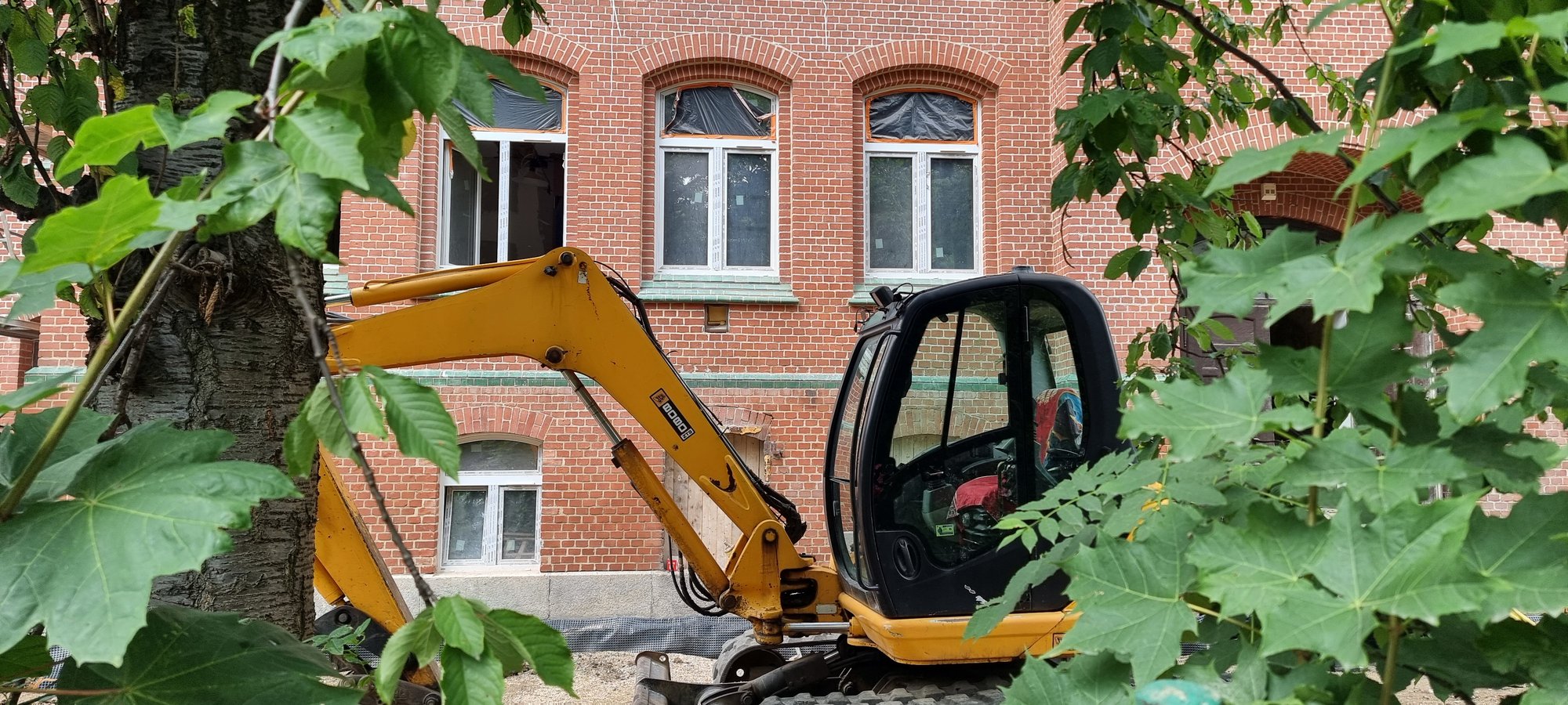tajemnicza-budowa-w-cieplicach-125964