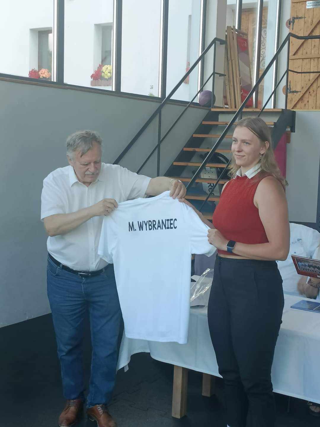 sa-pierwsze-wzmocnienia-chca-walczyc-o-awans-do-ekstraklasy-126000