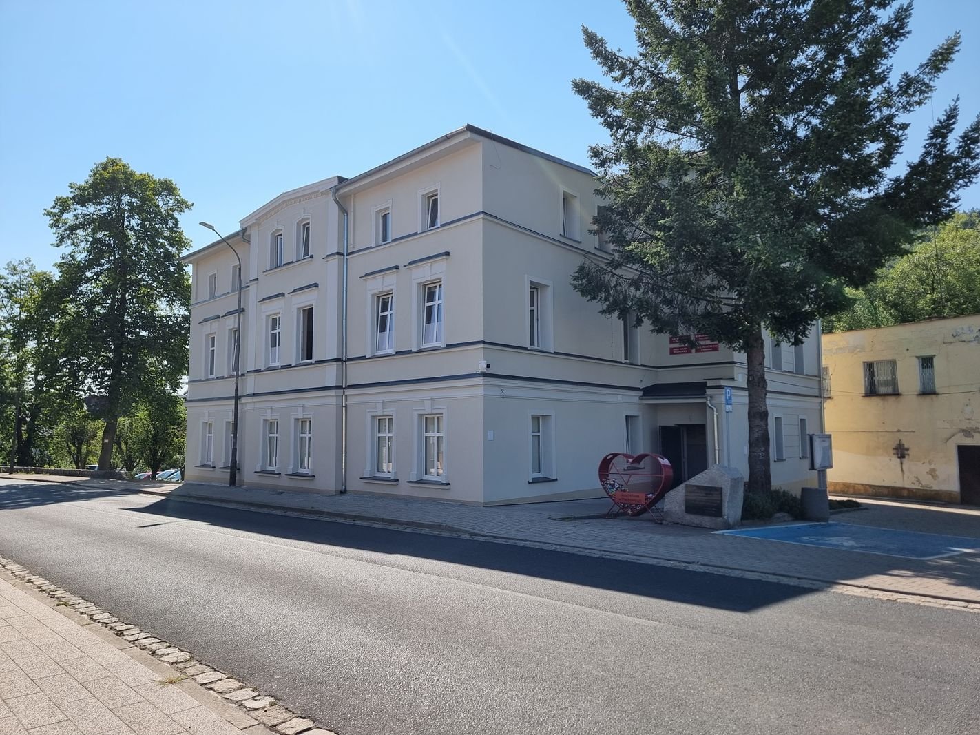 odnowiona-siedziba-wadz-miasta-126076