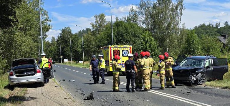 zderzenie-policyjnego-radiowozu-na-w-pola-126153