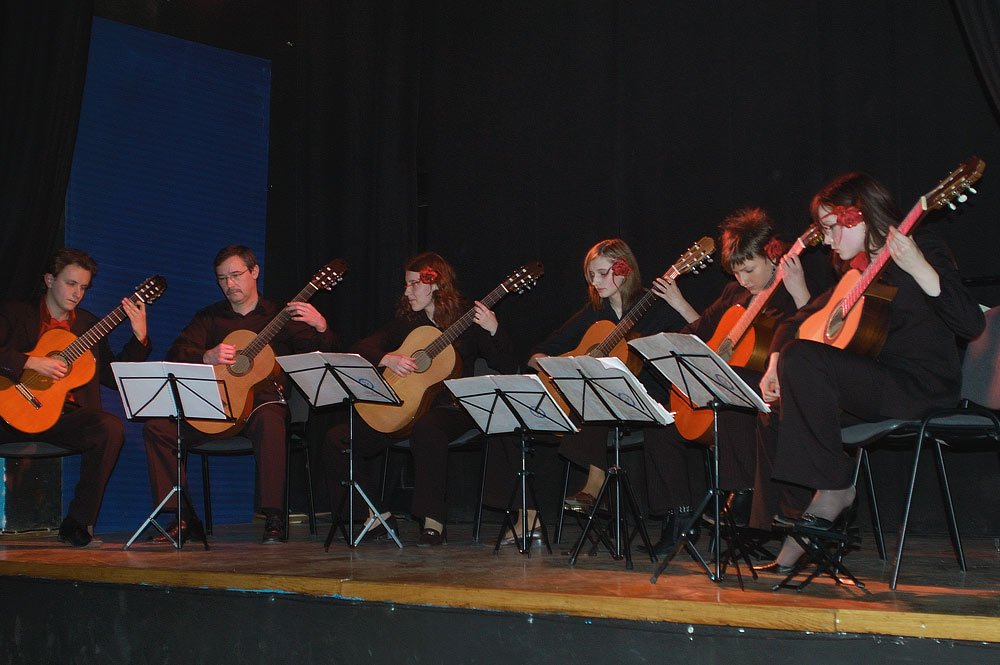 gitarowi-giganci-dali-popis-12616