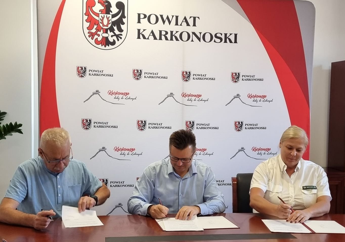 wsparcie-remontu-drogi-powiatowej-126216