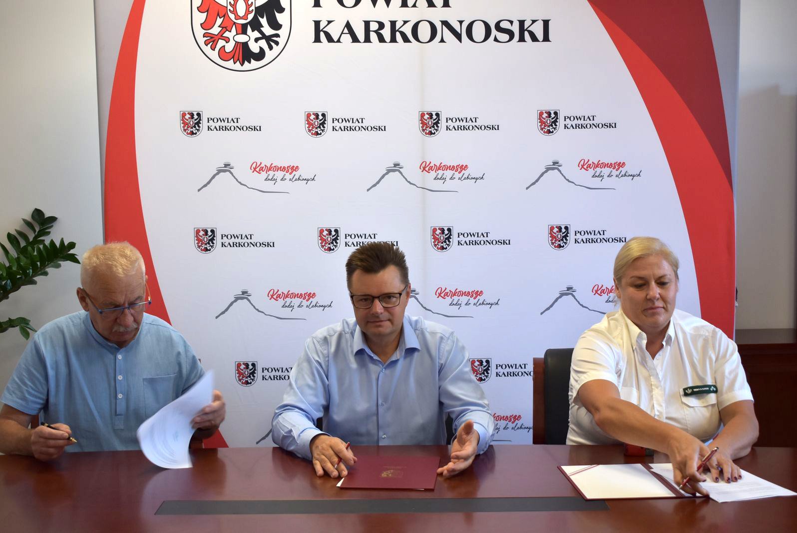 wsparcie-remontu-drogi-powiatowej-126216