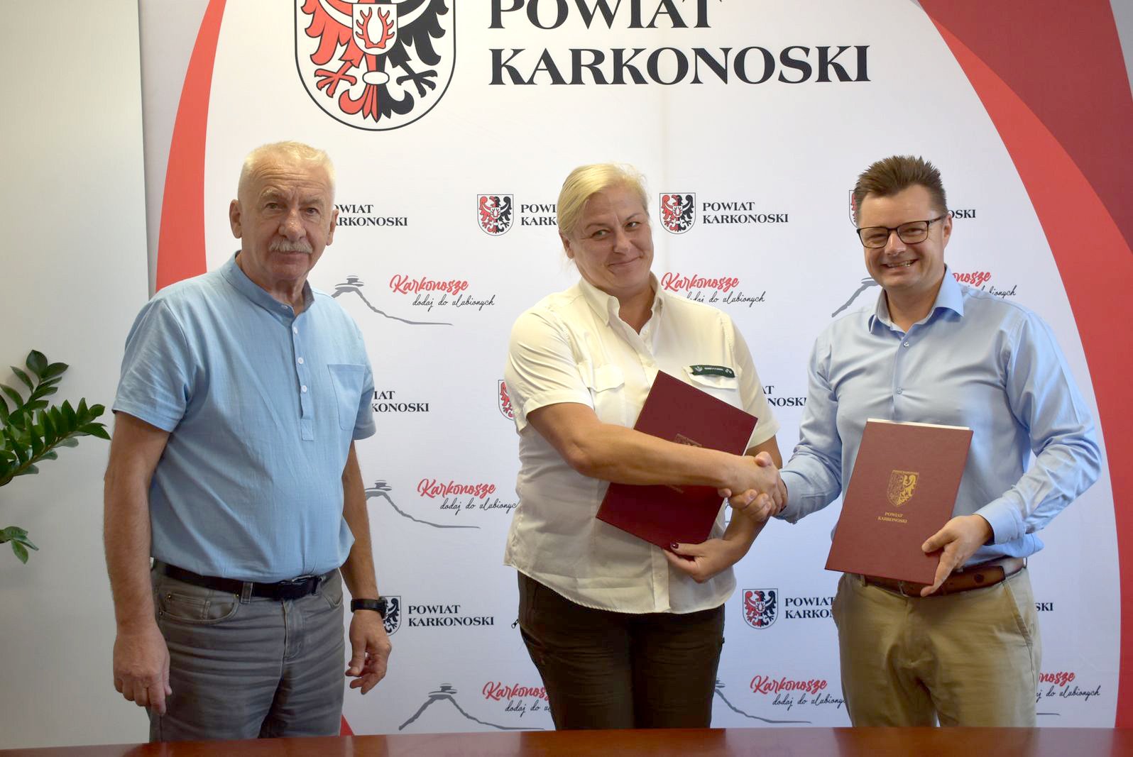 wsparcie-remontu-drogi-powiatowej-126216