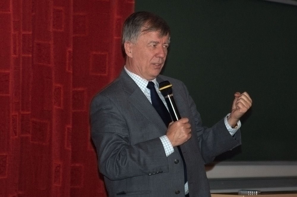 profesora-miodka-wykad-megawypasiony-12622