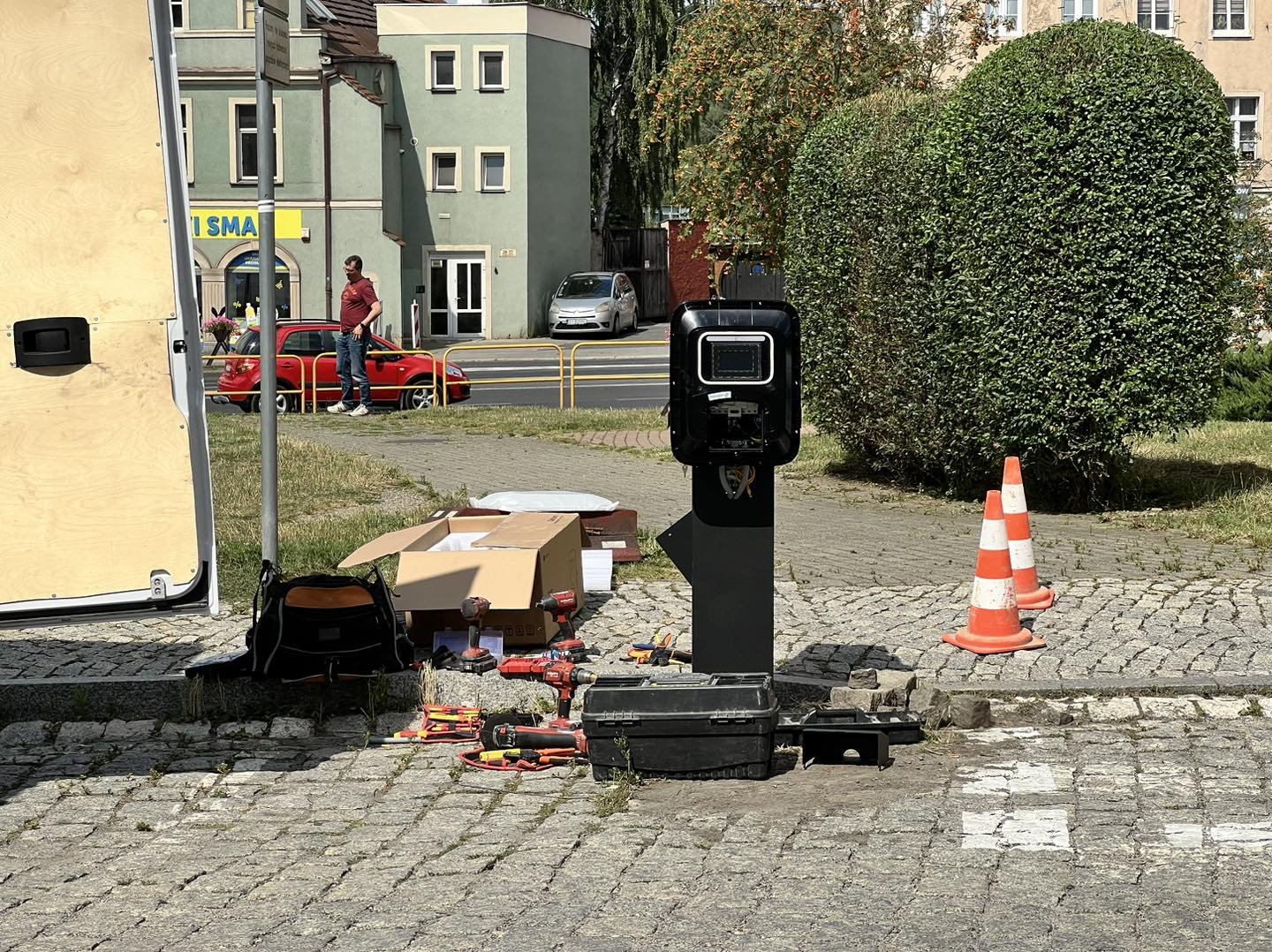 powracaja-adowarki-aut-elektrycznych-126231