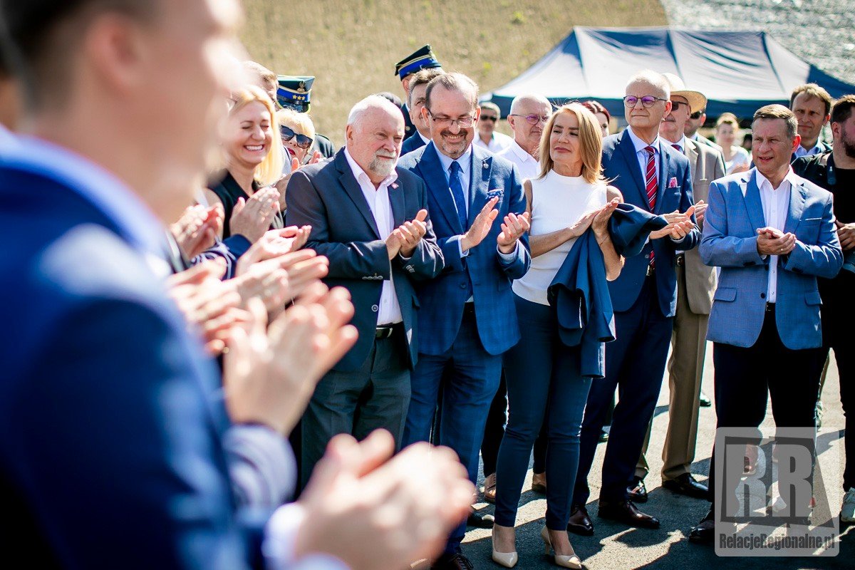 oficjele-na-otwarciu-drogi-ekspresowej-126300