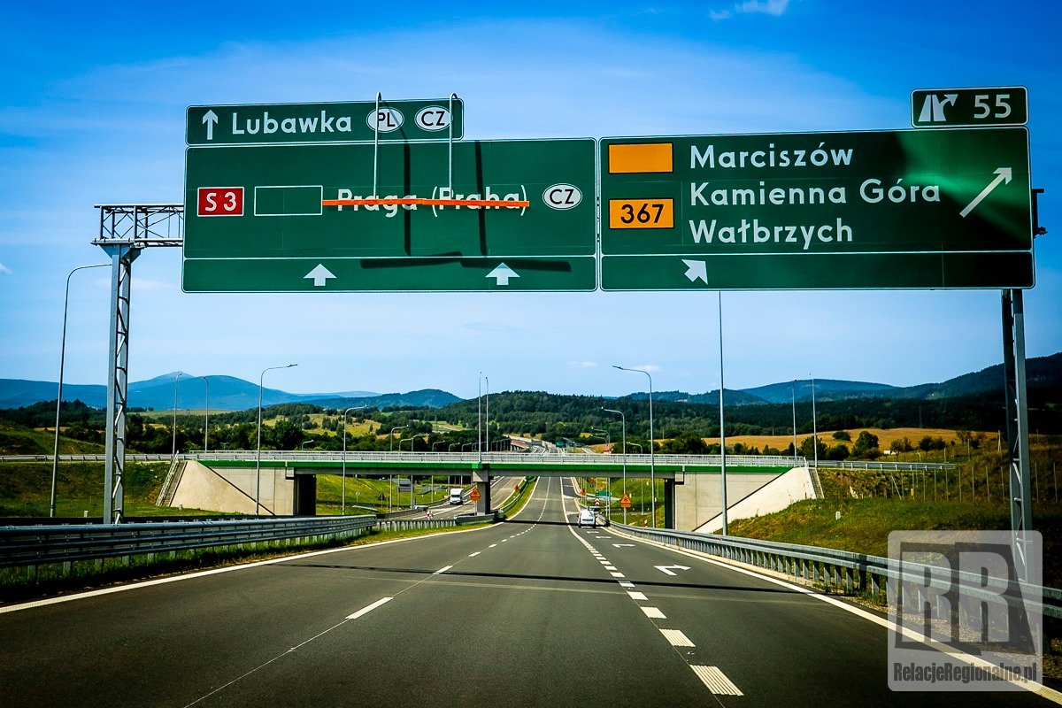 oficjele-na-otwarciu-drogi-ekspresowej-126300