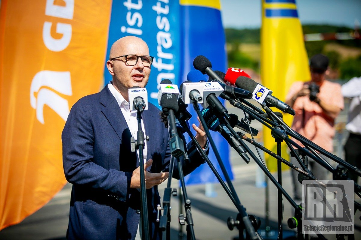 oficjele-na-otwarciu-drogi-ekspresowej-126300