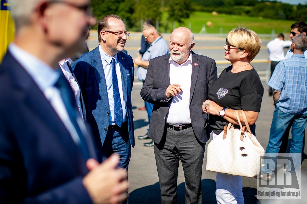 oficjele-na-otwarciu-drogi-ekspresowej-126300