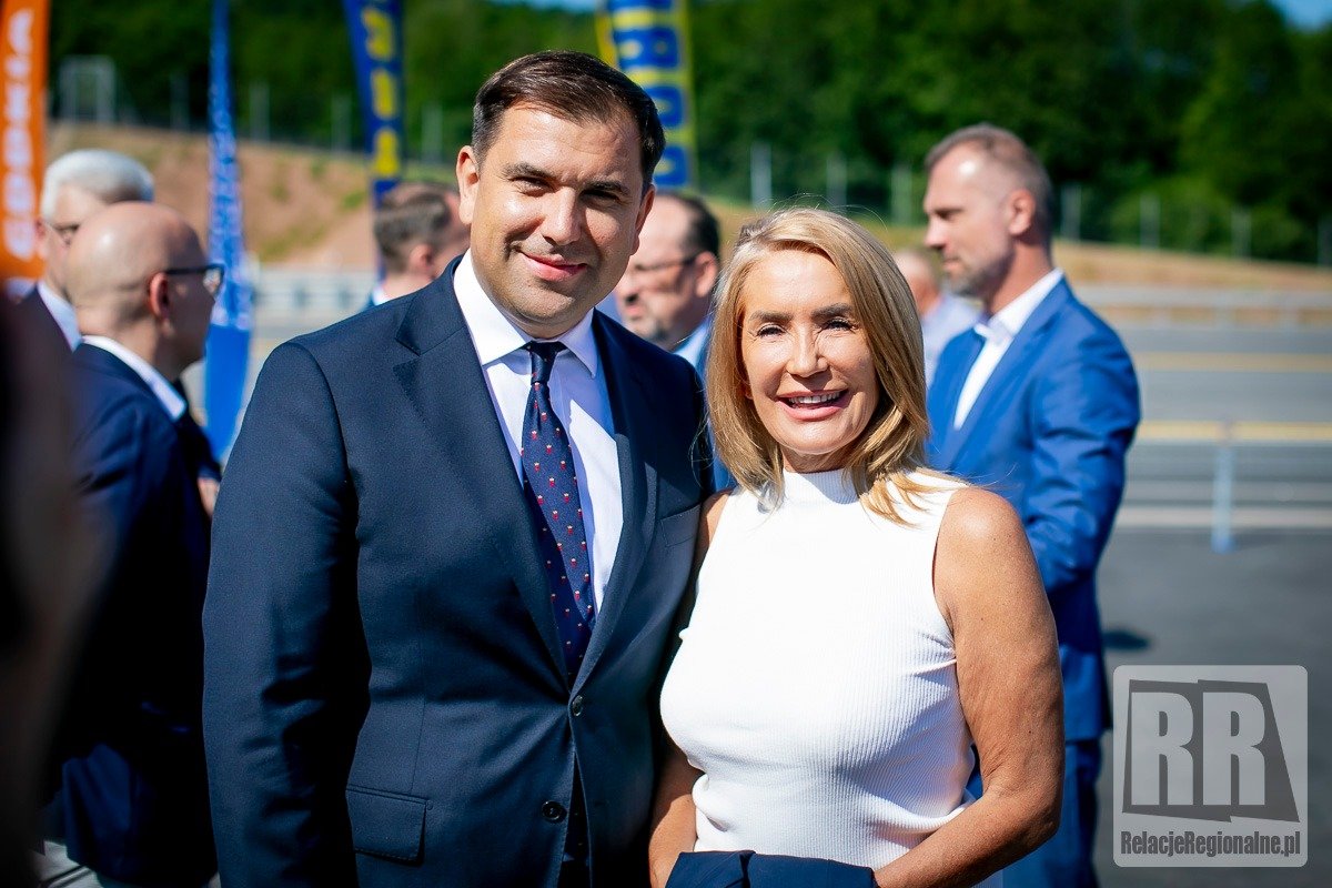 oficjele-na-otwarciu-drogi-ekspresowej-126300