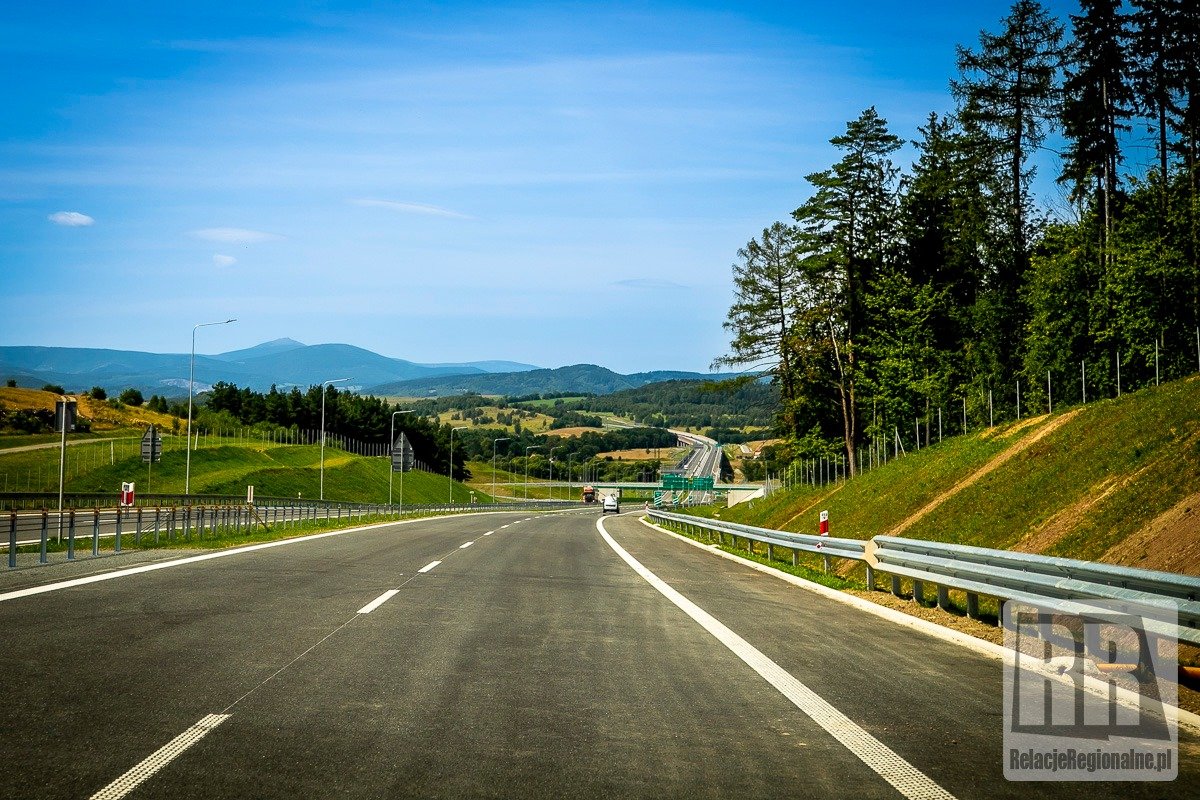 oficjele-na-otwarciu-drogi-ekspresowej-126300