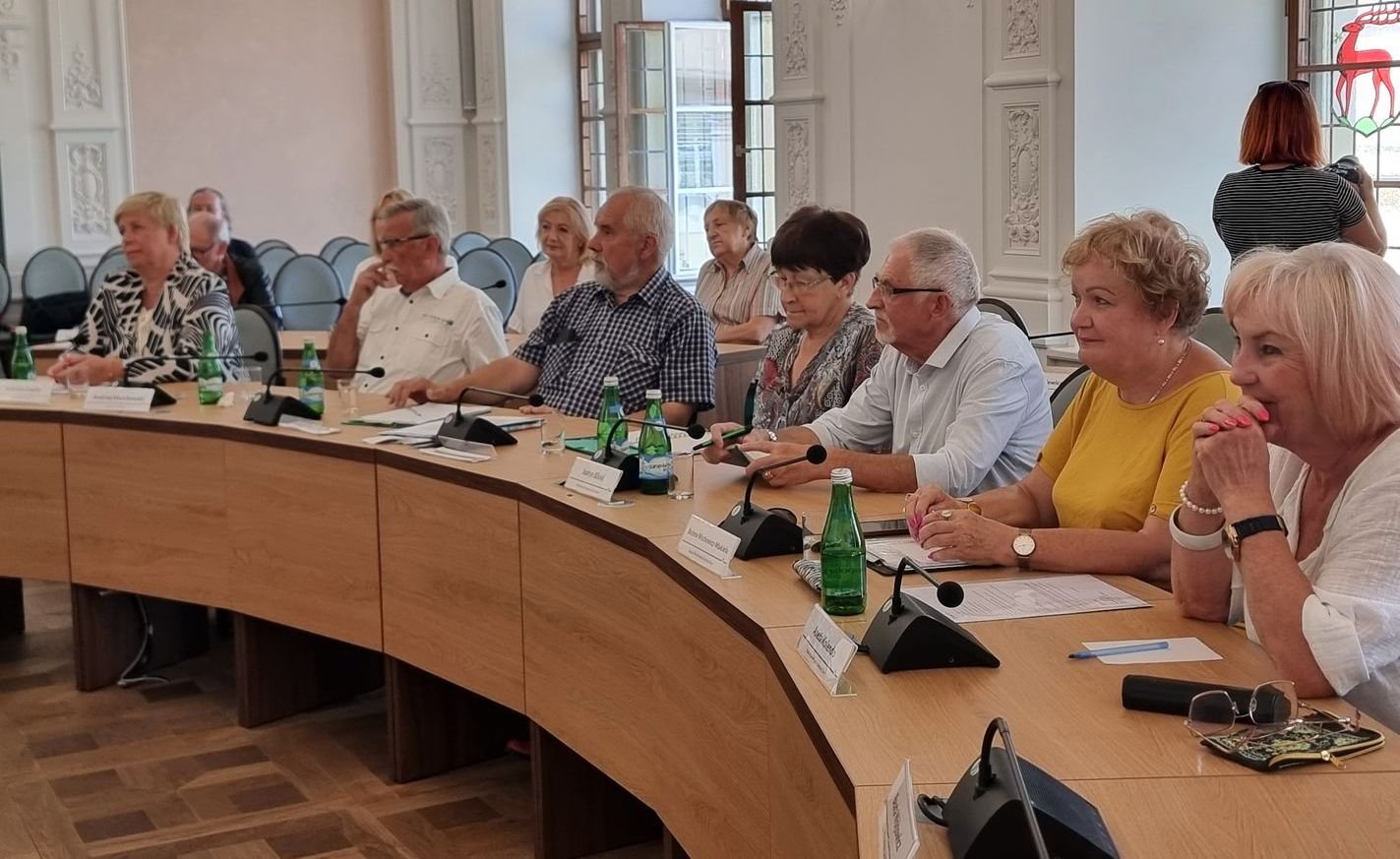 pierwsze-posiedzenie-miejskiej-rady-seniorow-126347