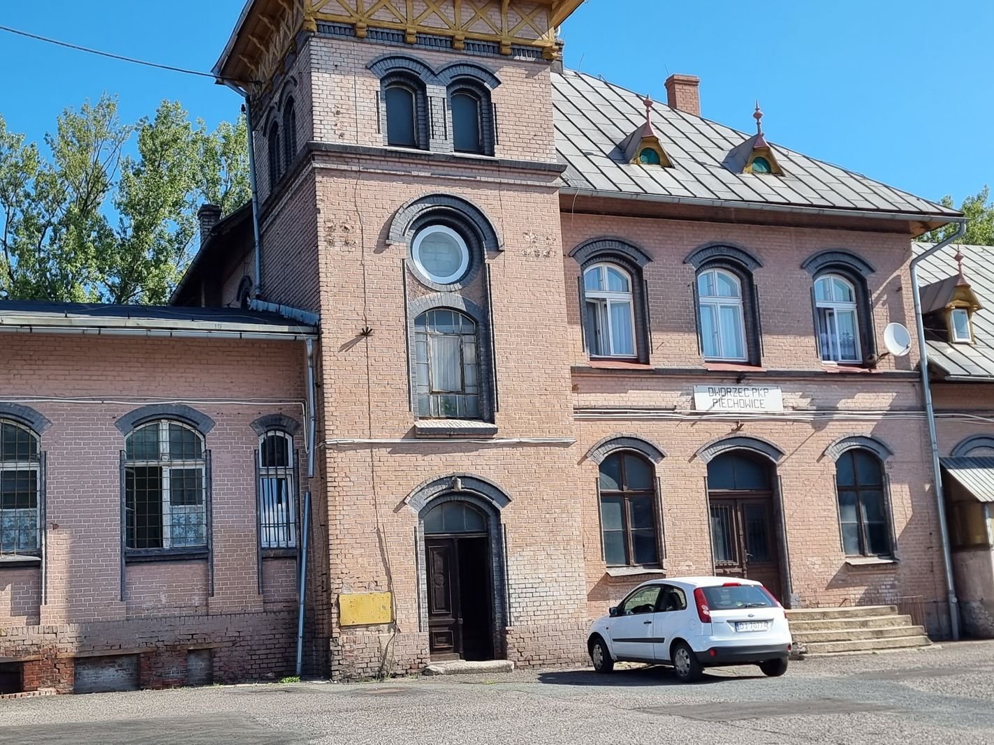 co-miasto-zrobi-z-przejetym-dworcem-126348