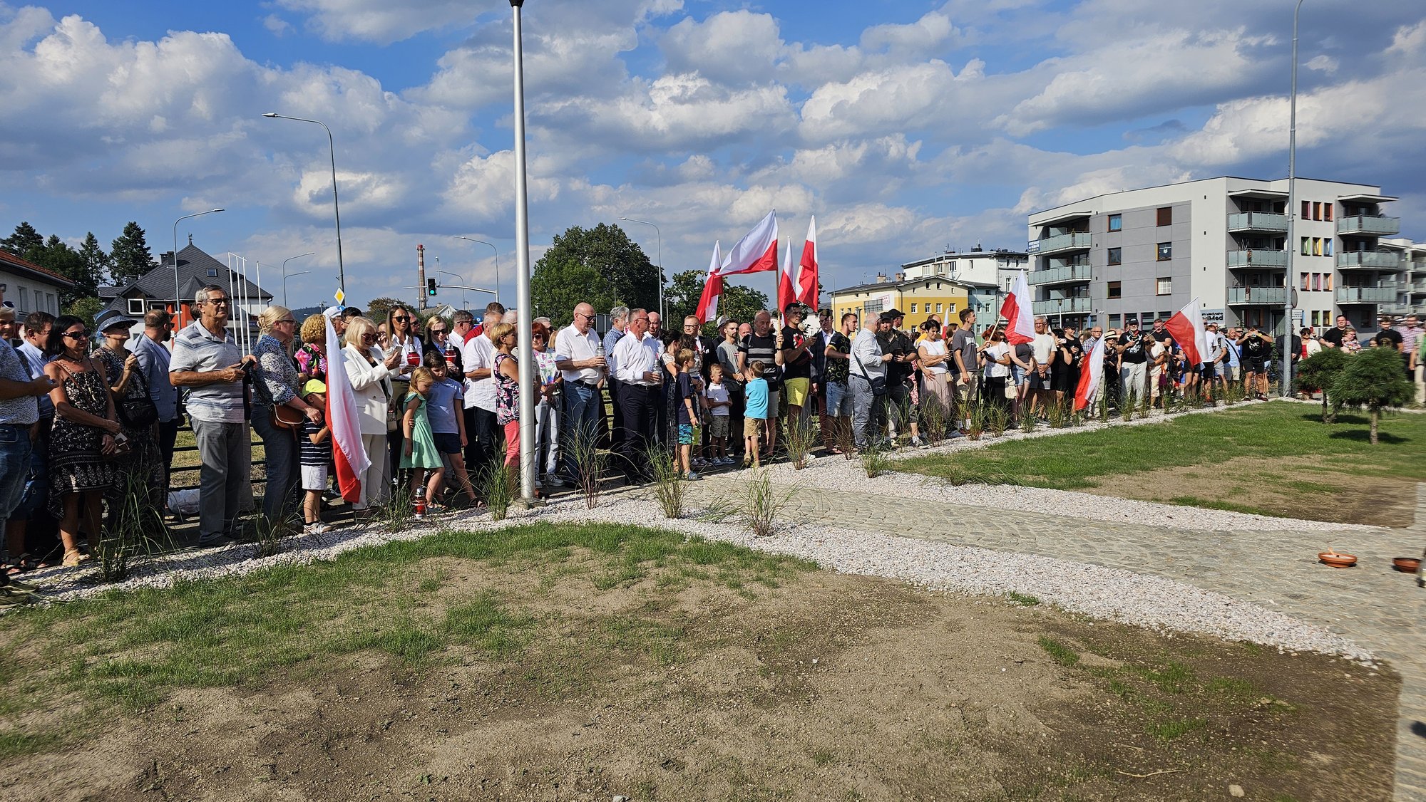 oddali-hod-polegym-126351