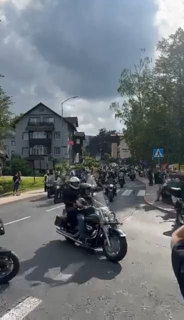 tysiace-motocykli-przejechao-przez-karpacz-126395