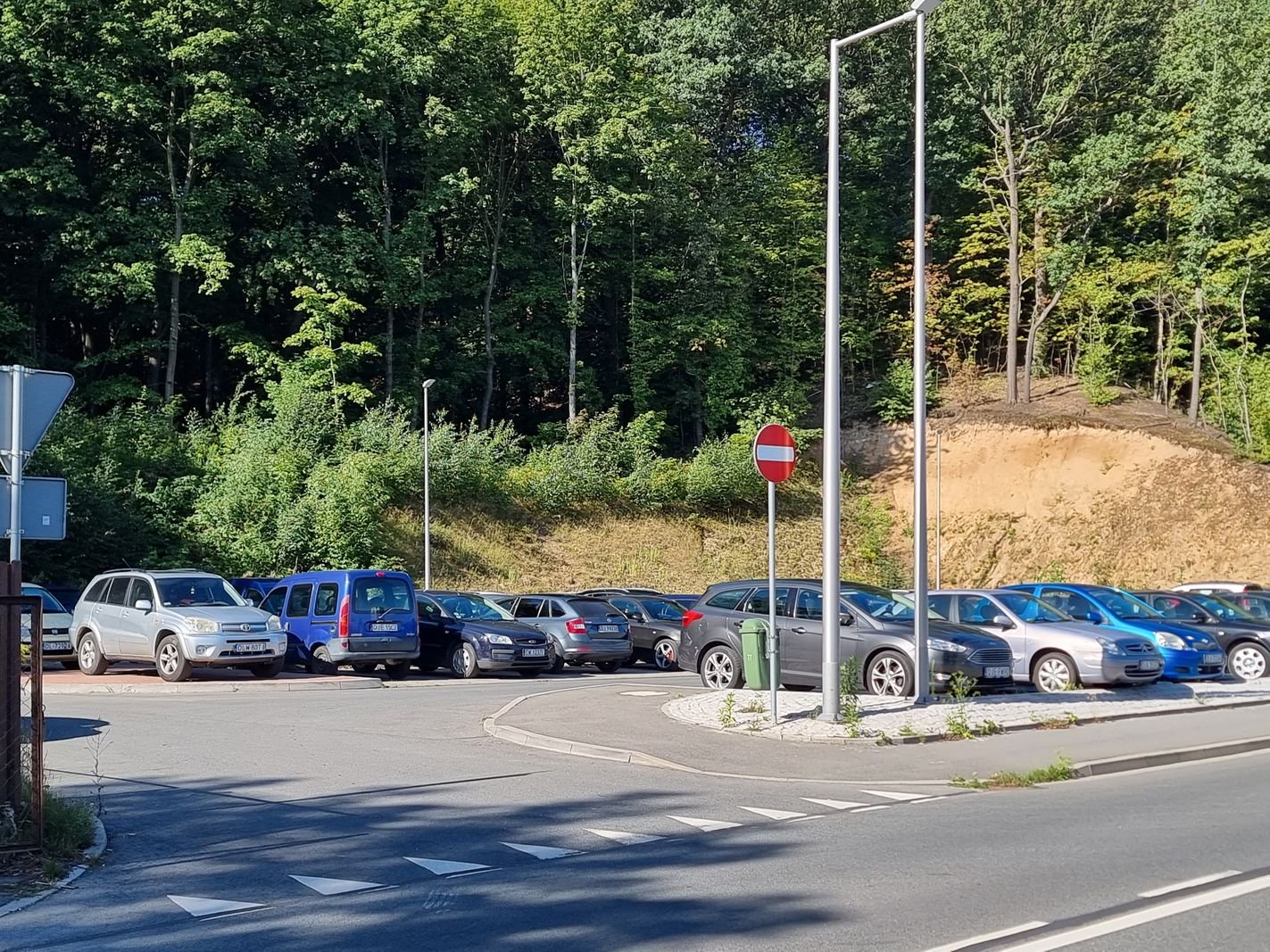 senator-interweniuje-w-sprawie-parkingu-przy-dworcu-126454