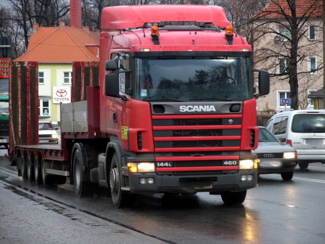Na ulicy Wolności nie brakuje pokus, aby złamać ograniczenie prędkości. Choćby przy wyprzedzaniu.