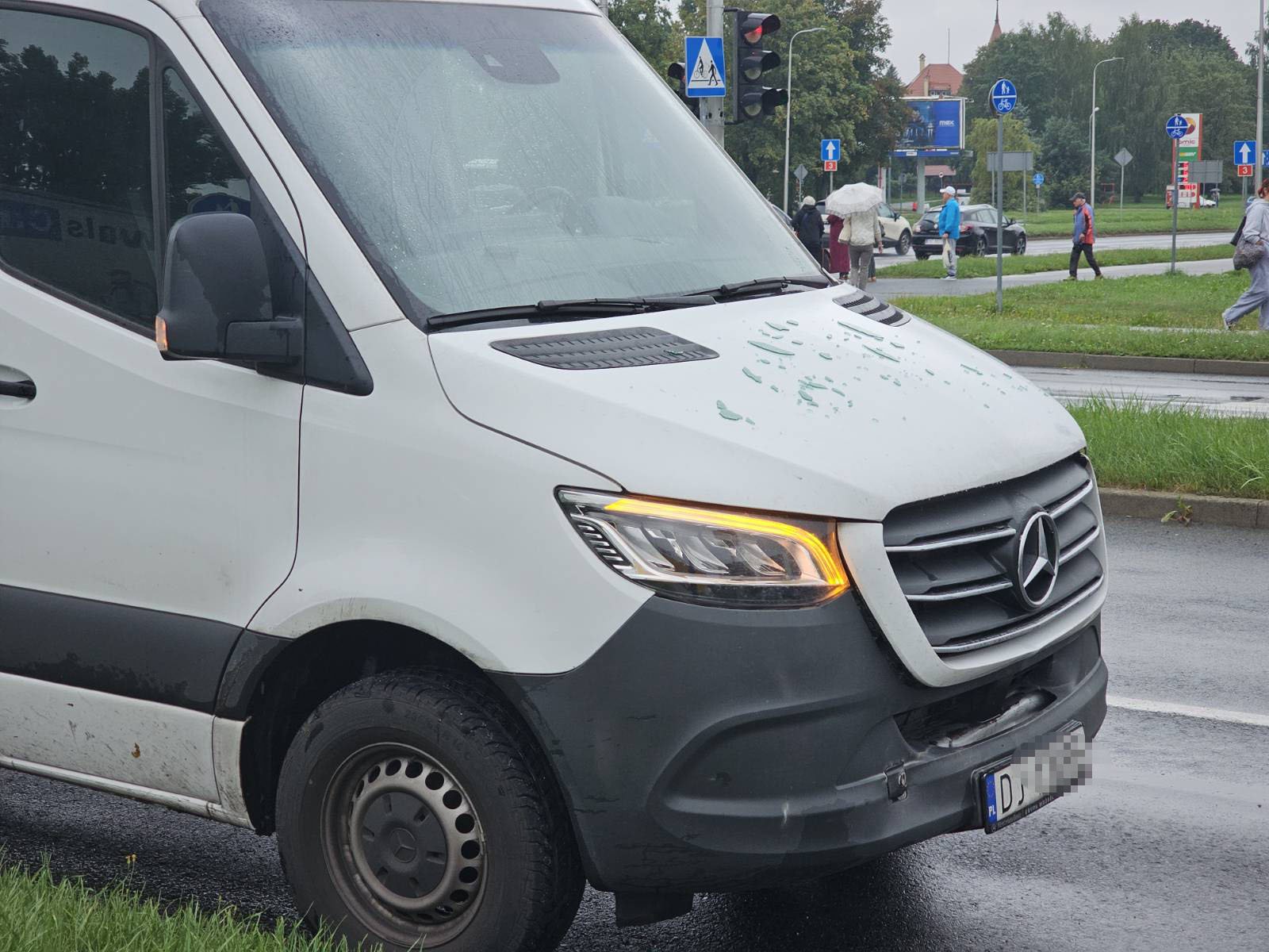 nie-wyhamowa-i-posza-szyba-w-aucie-126663