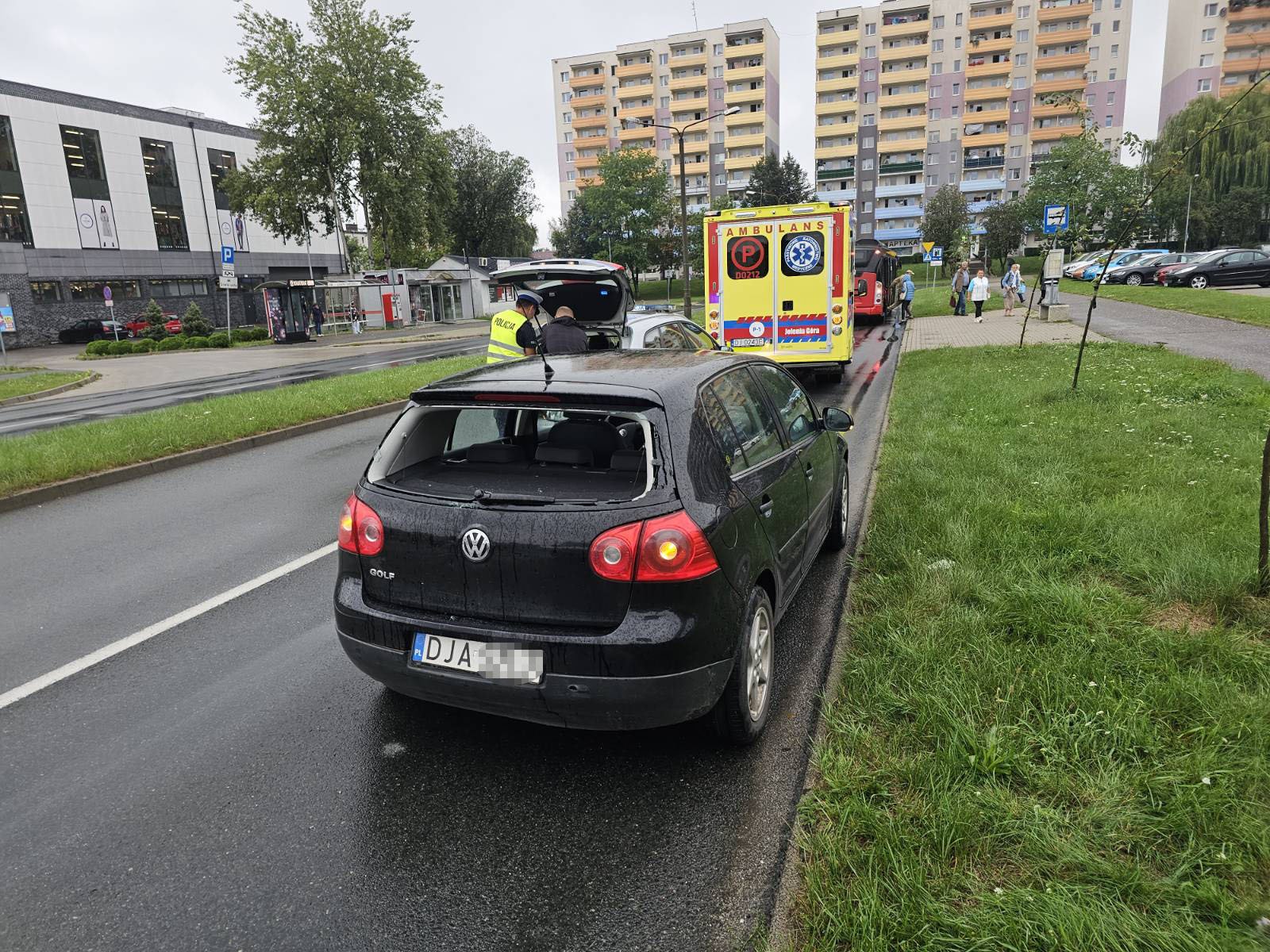 nie-wyhamowa-i-posza-szyba-w-aucie-126663