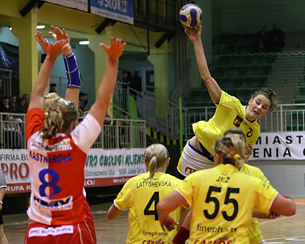 turniejowe-zwyciestwo-i-porazka-szczypiornistek-finepharmu-12681