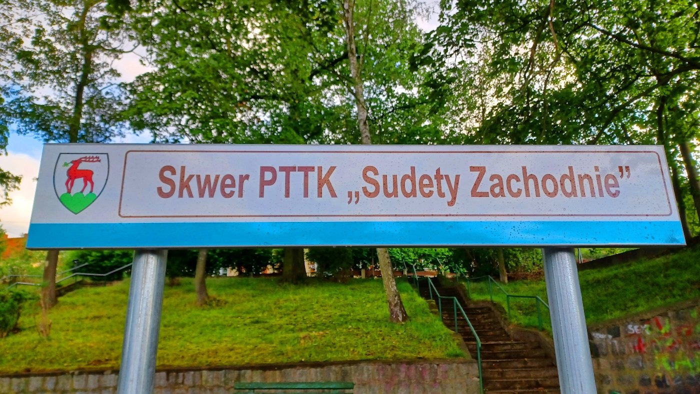 pttk-ma-swoj-skwer-i-historie-126859