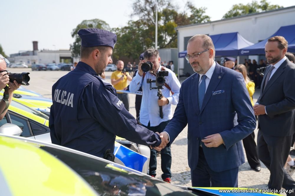 nowe-radiowozy-dla-policjantow-126860