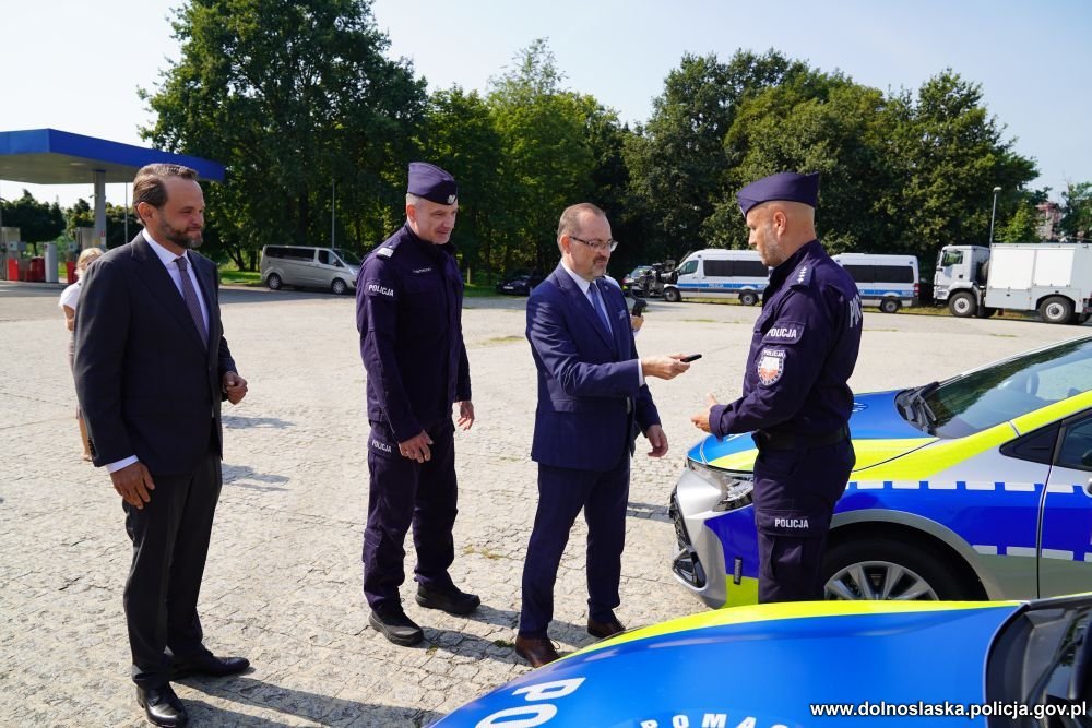 nowe-radiowozy-dla-policjantow-126860