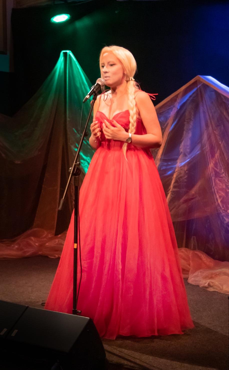 dominika-zachwycia-gosem-126966