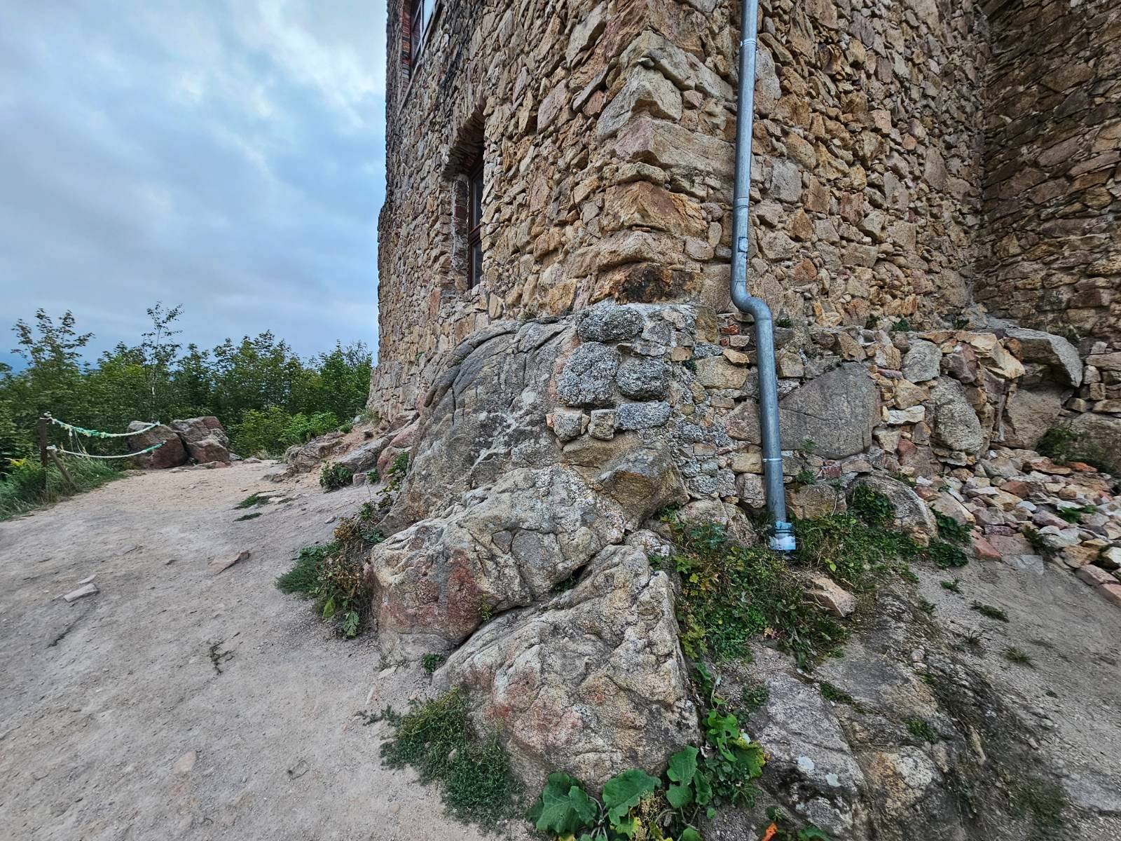 zamek-ksiecia-henryka-wyjatkowe-widoki-na-karkonosze-127042