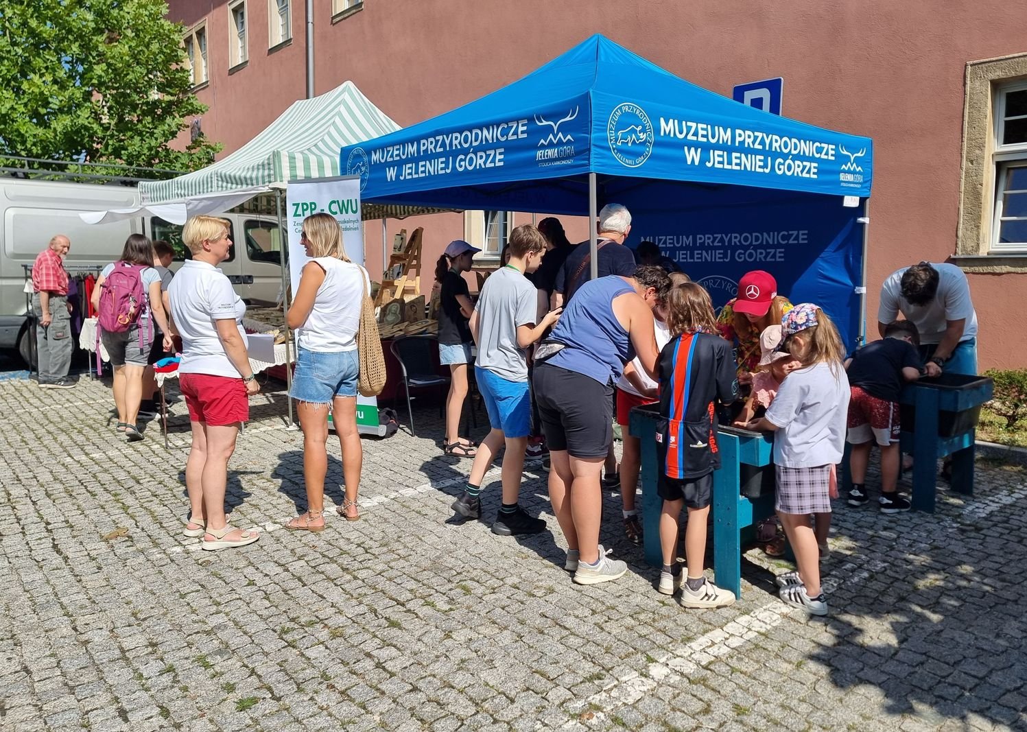 przezyjmy-to-jeszcze-raz-gieda-mineraow-w-cieplicach-127091