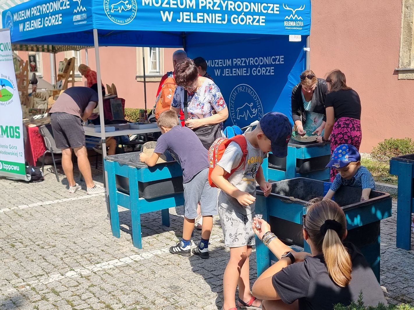 przezyjmy-to-jeszcze-raz-gieda-mineraow-w-cieplicach-127091
