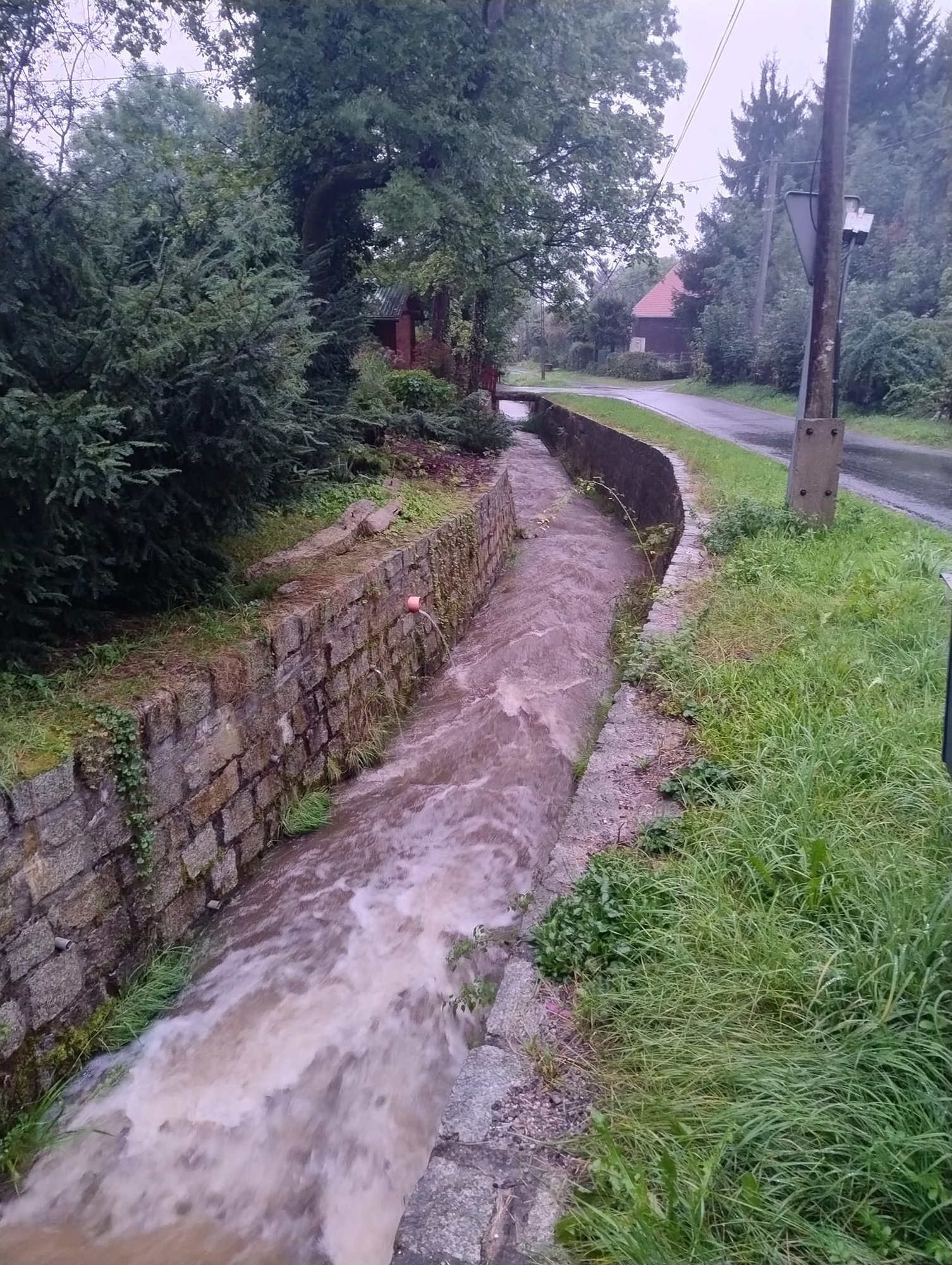 pogotowie-przeciwpowodziowe-w-janowicach-wielkich-127231