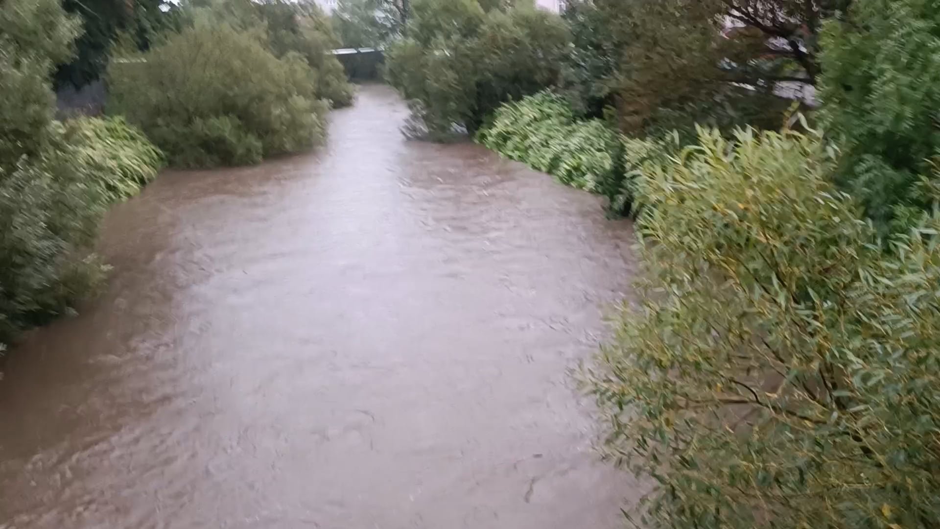 wysoka-woda-na-bobrze-w-jeleniej-gorze-127240
