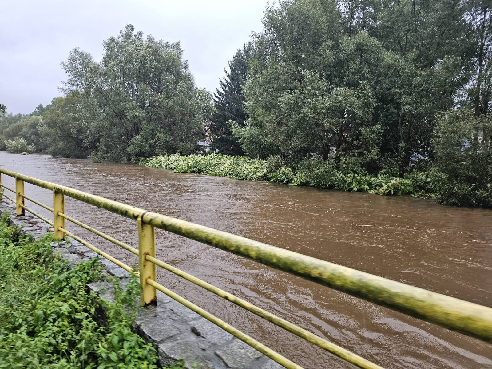 woda-moze-zalac-czesc-cieplic-i-sobieszowa-127310