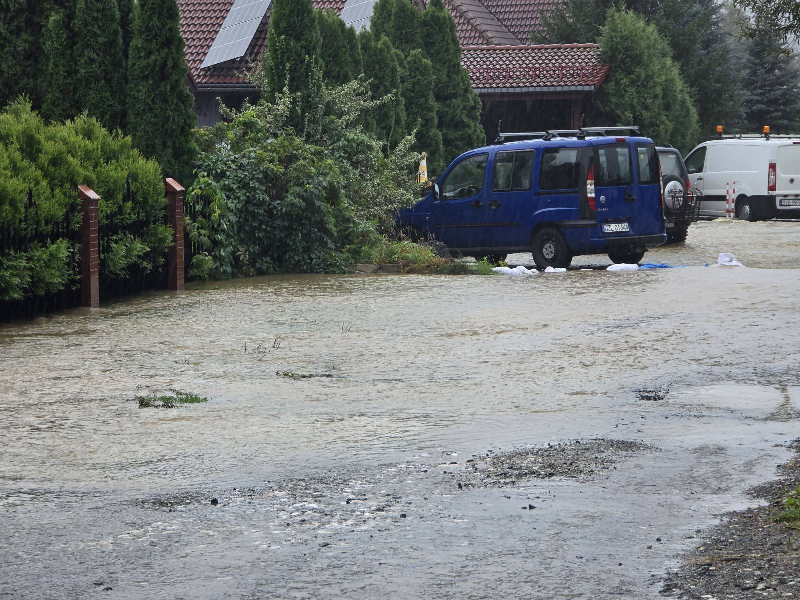 wiejska-w-jeleniej-gorze-jeszcze-sie-trzyma-127316