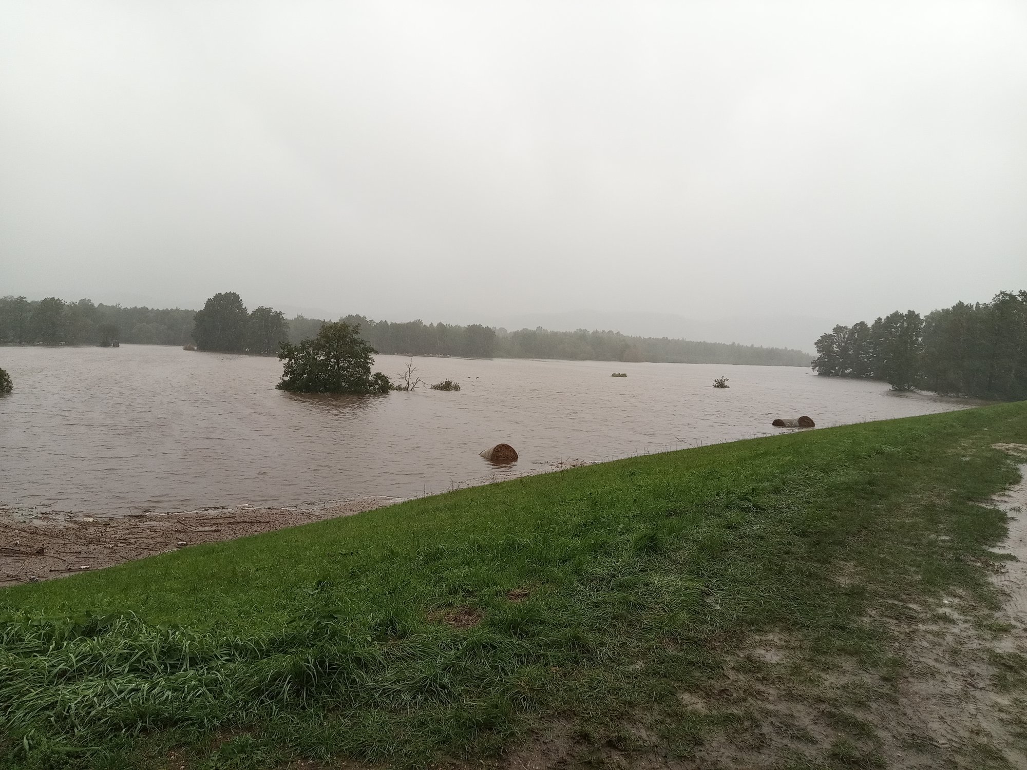 wszedzie-przekroczone-stany-alarmowe-127326