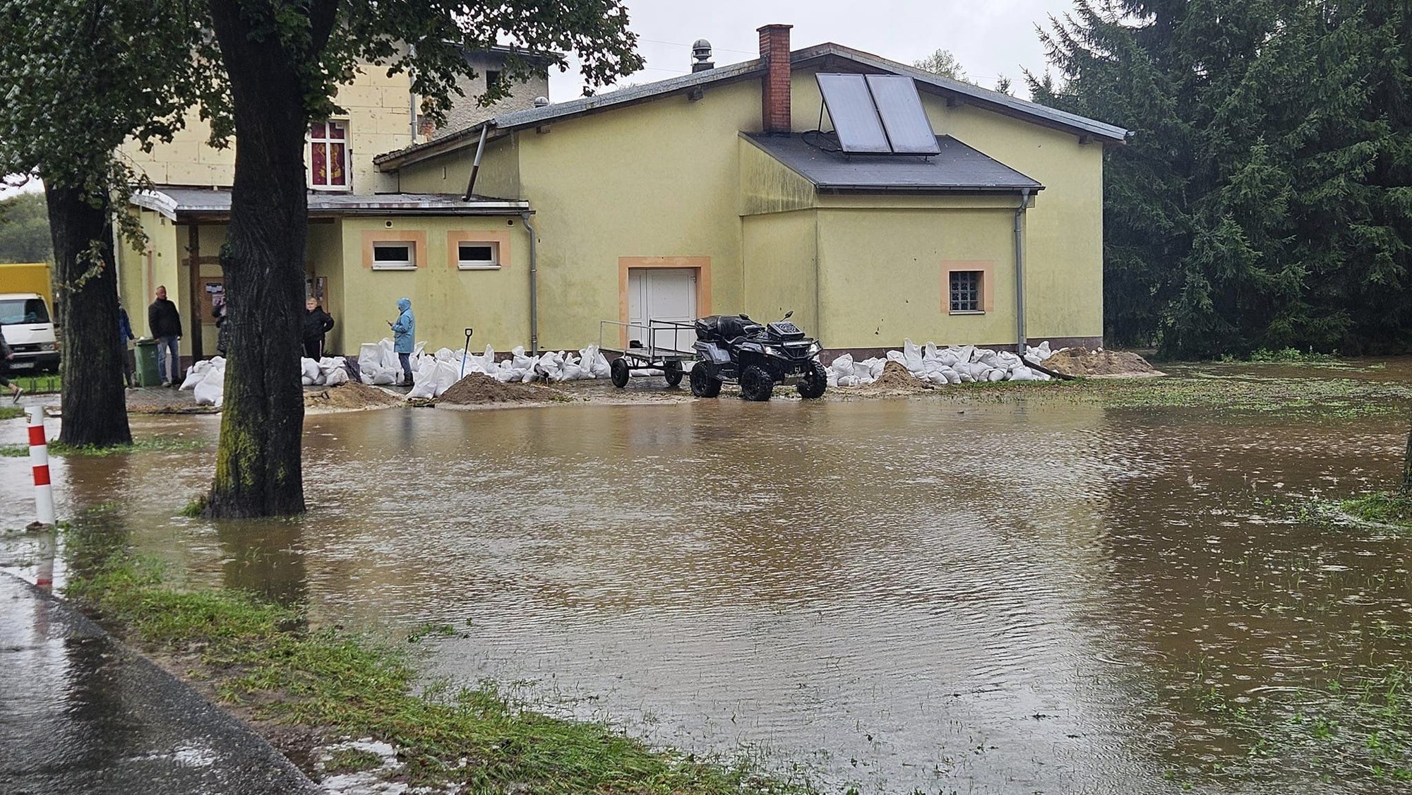 woda-zalewa-gmine-mysakowice-127335