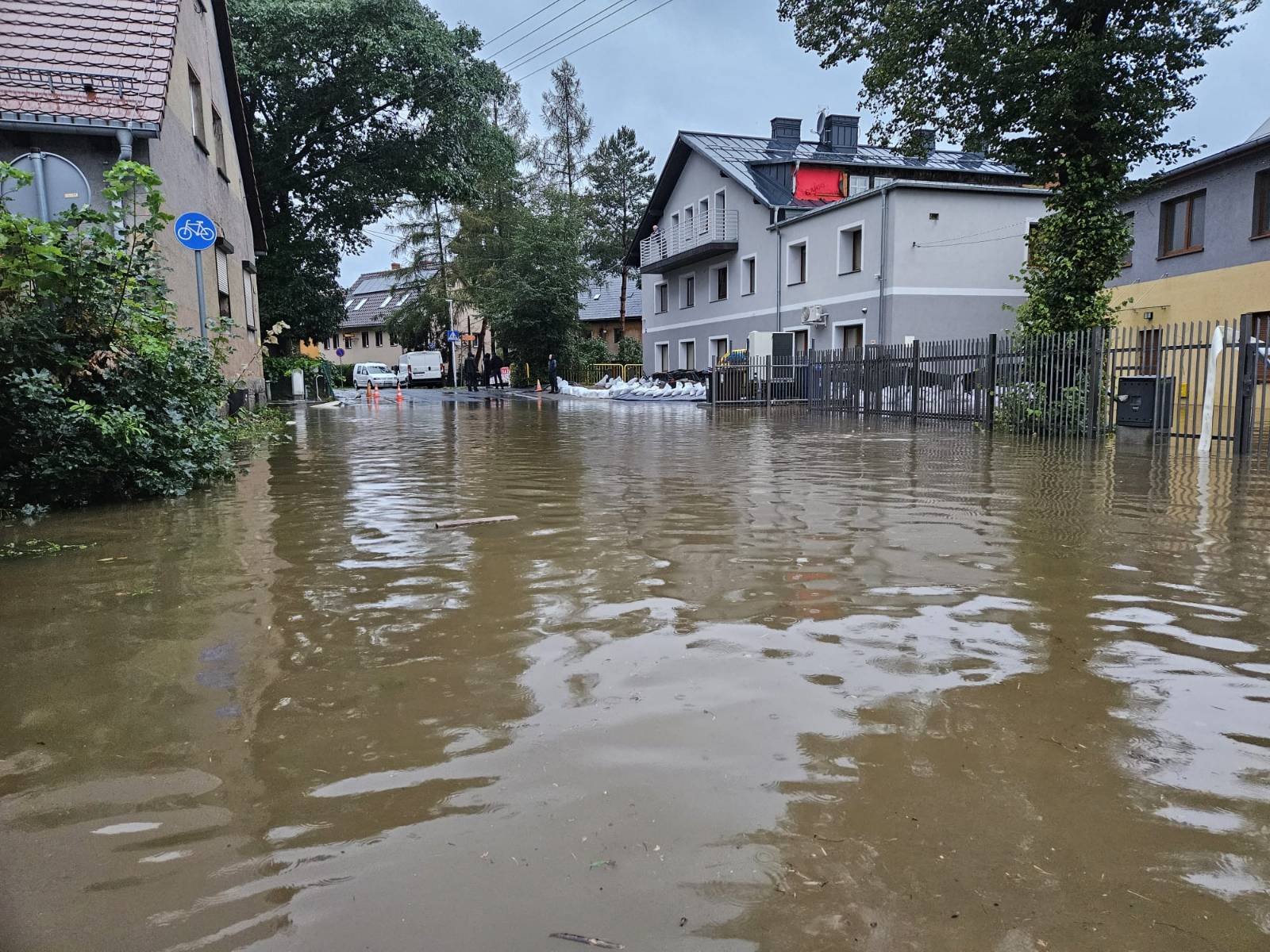 dramat-wiejska-juz-pywa-127338