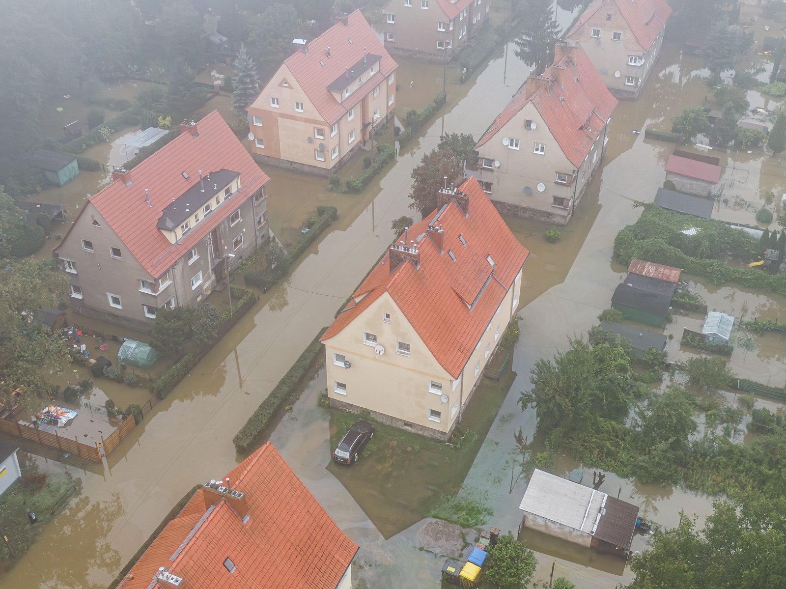 dzieci-sie-jeszcze-dugo-nie-pobawia-cieplice-z-drona-127458