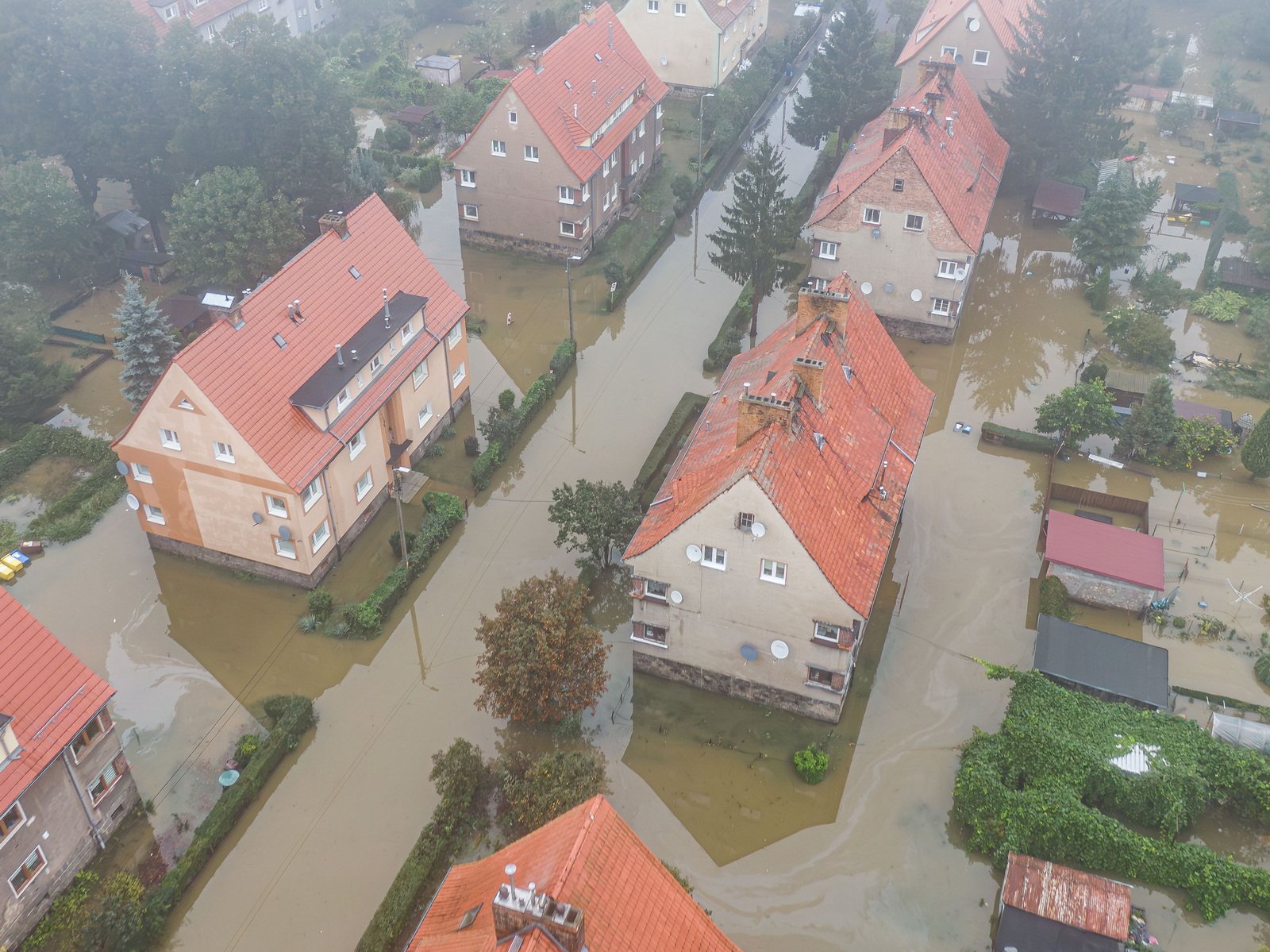 dzieci-sie-jeszcze-dugo-nie-pobawia-cieplice-z-drona-127458