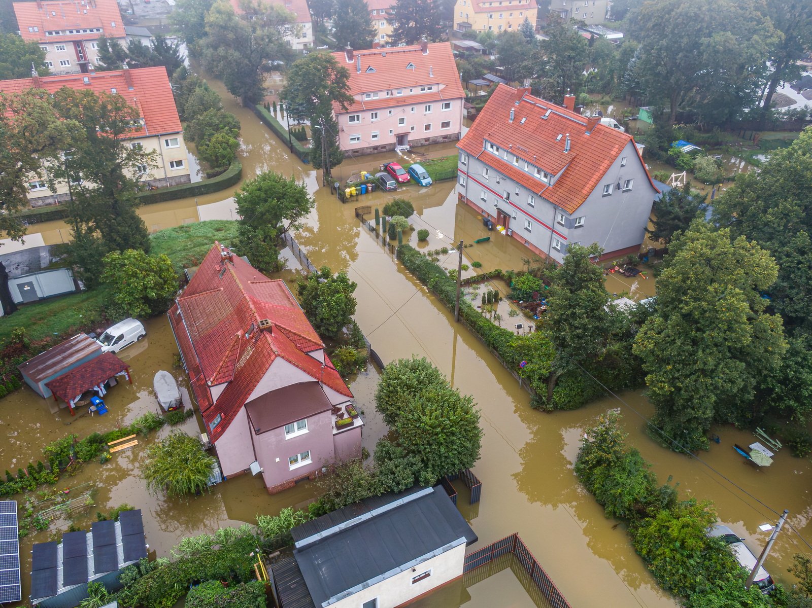dzieci-sie-jeszcze-dugo-nie-pobawia-cieplice-z-drona-127458