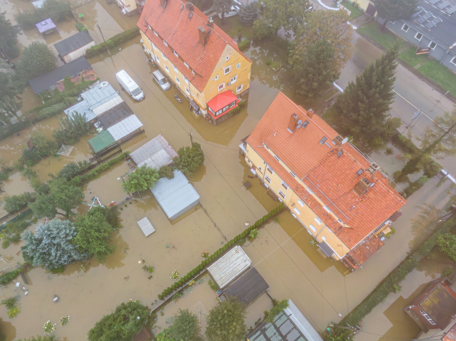 dzieci-sie-jeszcze-dugo-nie-pobawia-cieplice-z-drona-127458