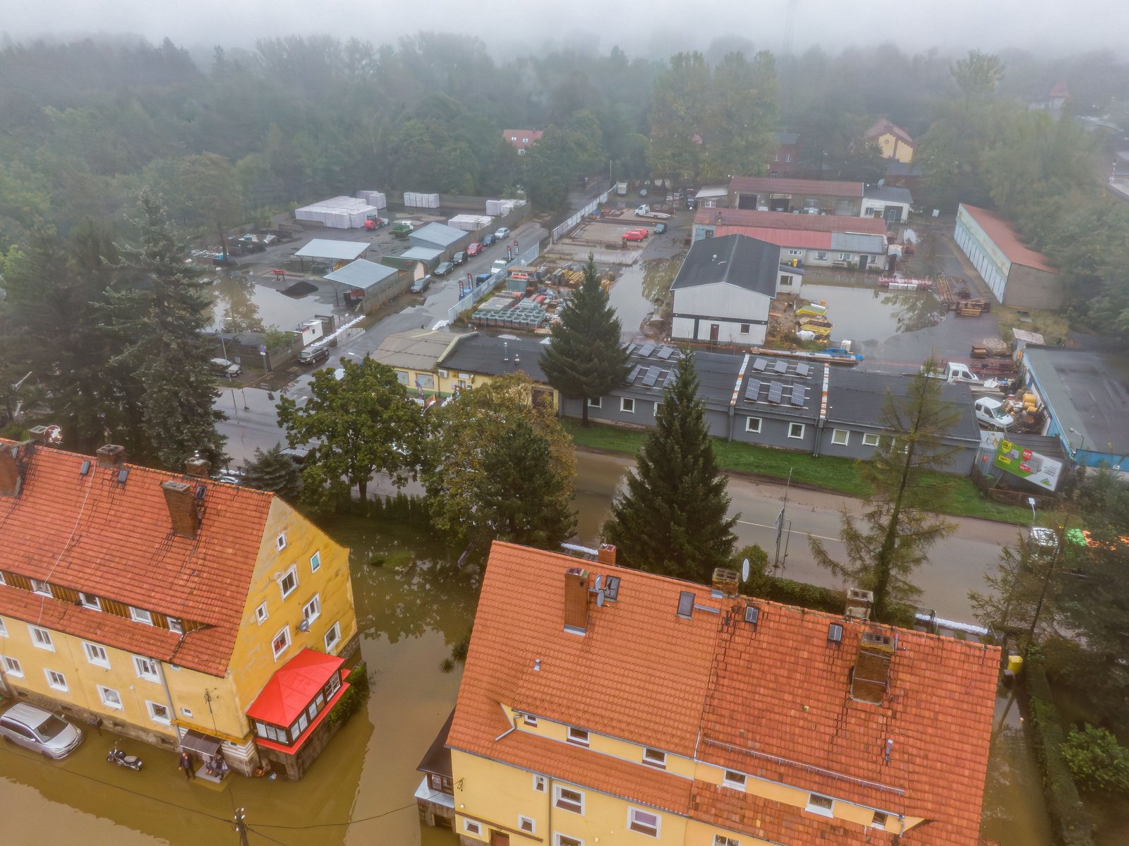 dzieci-sie-jeszcze-dugo-nie-pobawia-cieplice-z-drona-127458